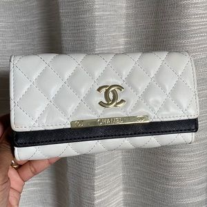 CC fashion wallet